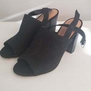 Madden Girl Black buckle fasten heels